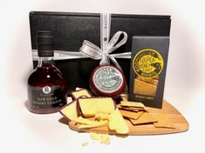 **New** Sloe Gold Whisky, Cheddar Cheese and Cracker Hamper